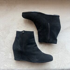 Stuart Weitzman Women 7.5 M Black Suede Hidden Wedge Ankle Booties Spain Zipper